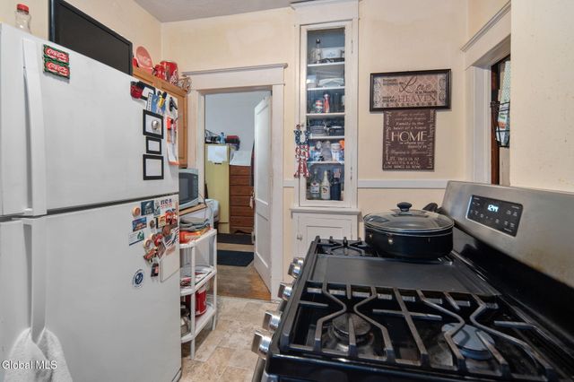 9 Mereline Avenue, Albany, NY 12209