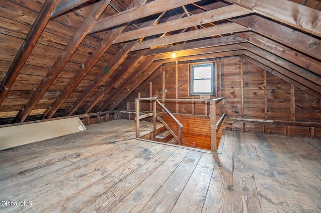 9 Mereline Avenue, Albany, NY 12209