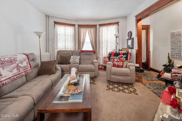 9 Mereline Avenue, Albany, NY 12209