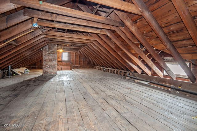 9 Mereline Avenue, Albany, NY 12209