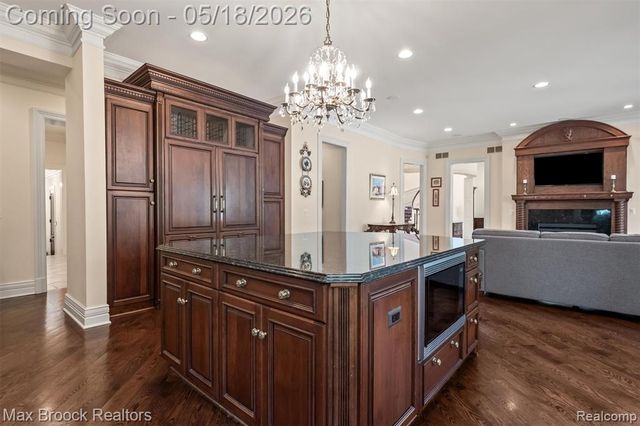 528 Barrington Court, Bloomfield Hills, MI 48304