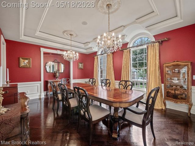 528 Barrington Court, Bloomfield Hills, MI 48304