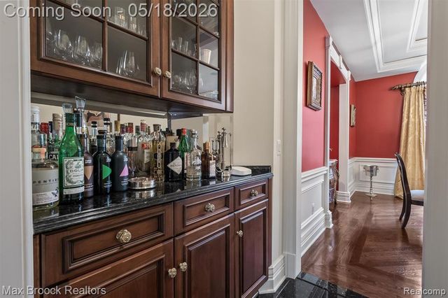 528 Barrington Court, Bloomfield Hills, MI 48304