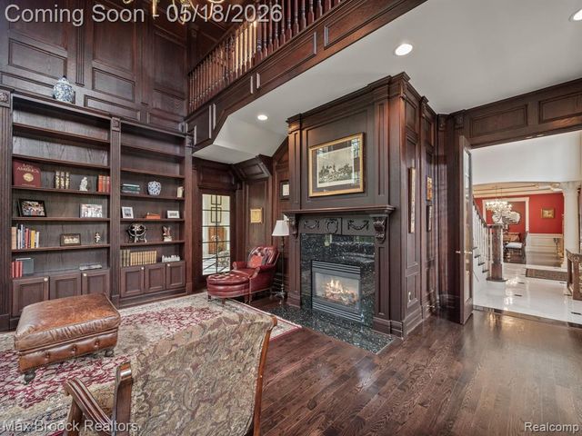 528 Barrington Court, Bloomfield Hills, MI 48304