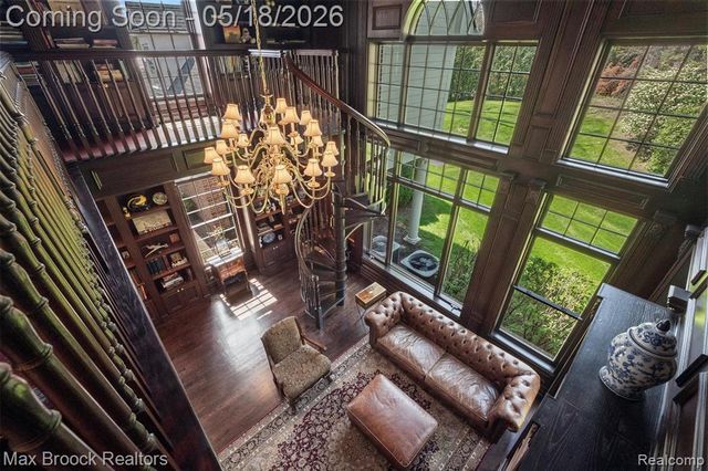 528 Barrington Court, Bloomfield Hills, MI 48304