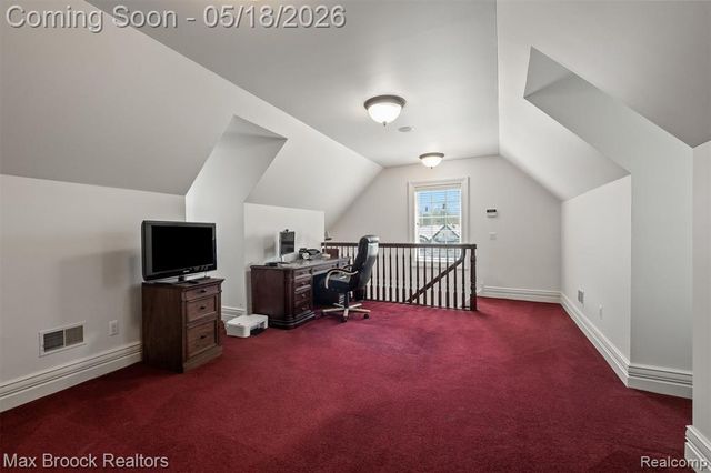 528 Barrington Court, Bloomfield Hills, MI 48304