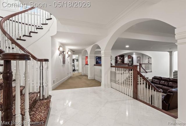 528 Barrington Court, Bloomfield Hills, MI 48304