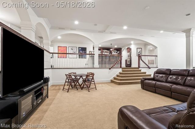 528 Barrington Court, Bloomfield Hills, MI 48304
