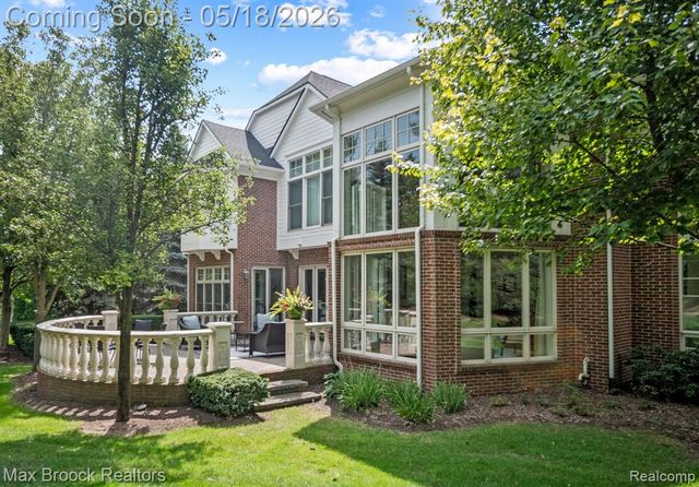 528 Barrington Court, Bloomfield Hills, MI 48304