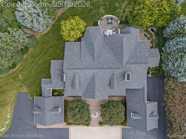 528 Barrington Court, Bloomfield Hills, MI 48304