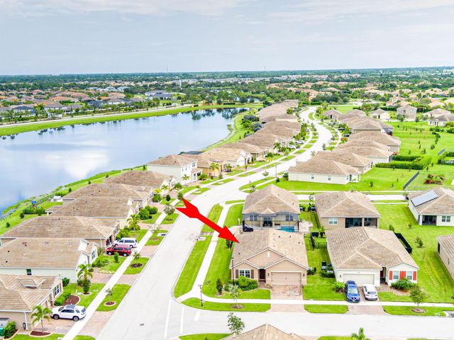 10575 SW Jem Street, Port St Lucie, FL 34987