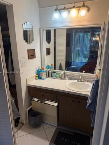 6570 Royal Palm Blvd 215J, Margate, FL 33063