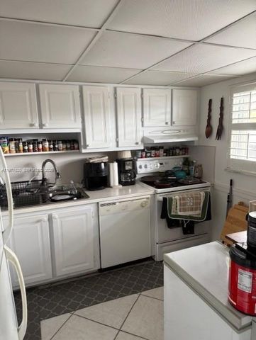 6570 Royal Palm Blvd 215J, Margate, FL 33063