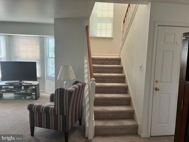 566 APPLEWOOD CT, Upper Chichester, PA 19014