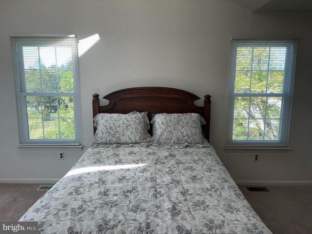 566 APPLEWOOD CT, Upper Chichester, PA 19014