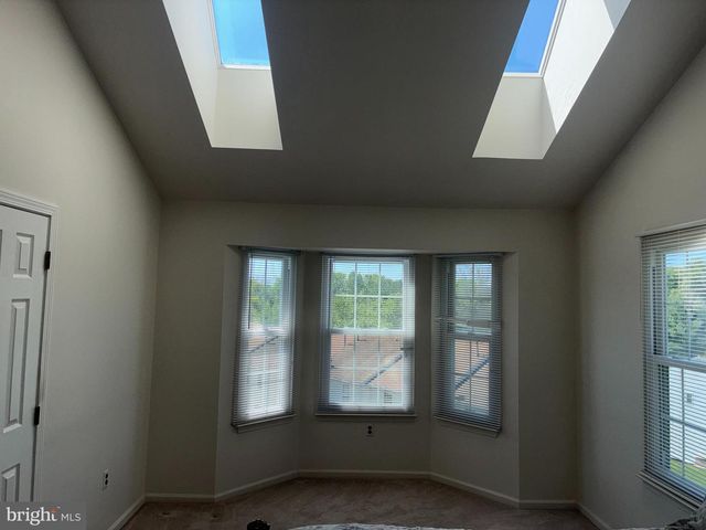566 APPLEWOOD CT, Upper Chichester, PA 19014