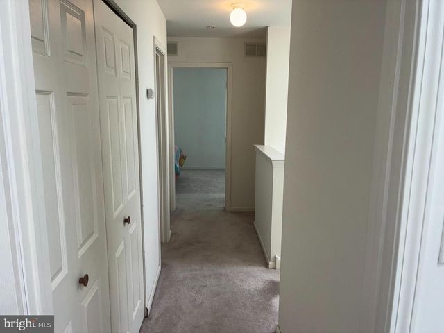 566 APPLEWOOD CT, Upper Chichester, PA 19014