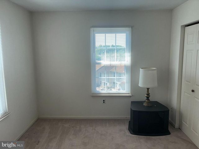 566 APPLEWOOD CT, Upper Chichester, PA 19014