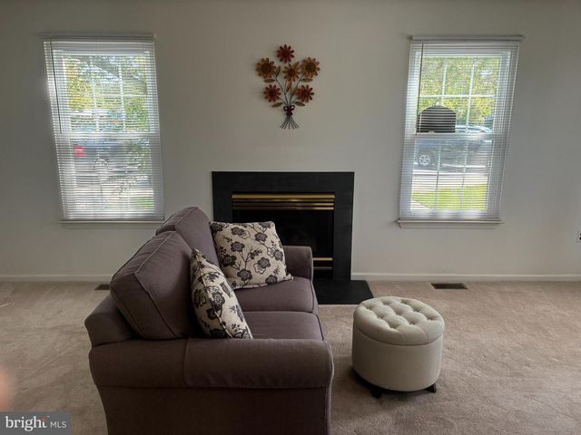 566 APPLEWOOD CT, Upper Chichester, PA 19014