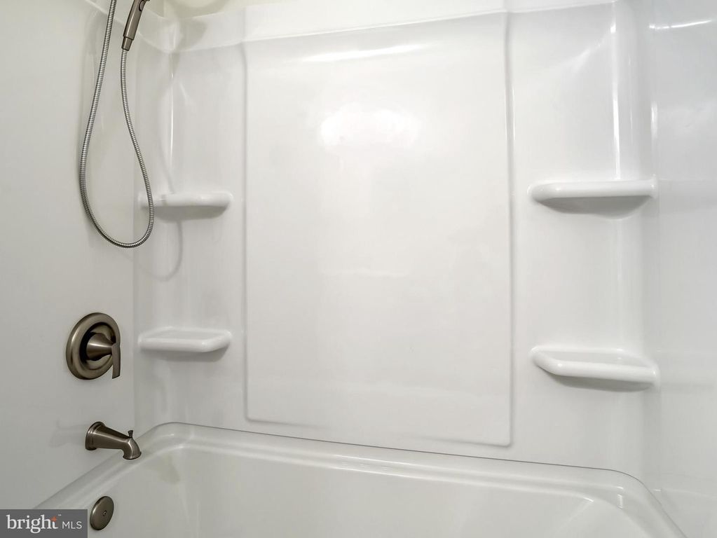 Image 23 of property listing at 3932 NORTHGATE PL, Waldorf, MD 20602