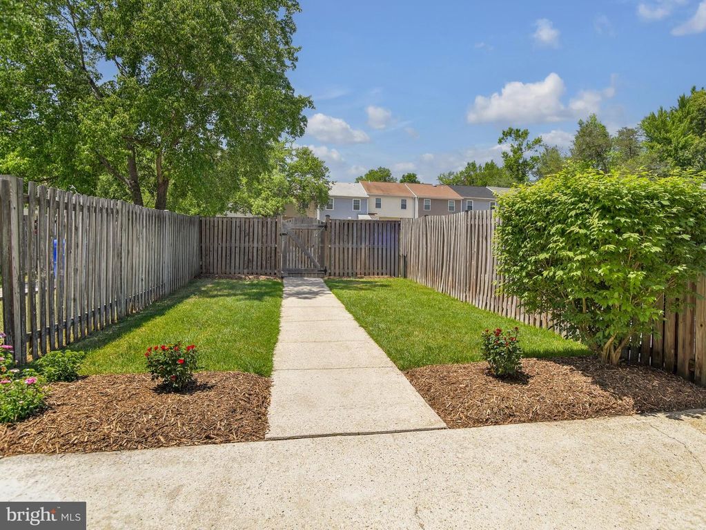 Image 28 of property listing at 3932 NORTHGATE PL, Waldorf, MD 20602