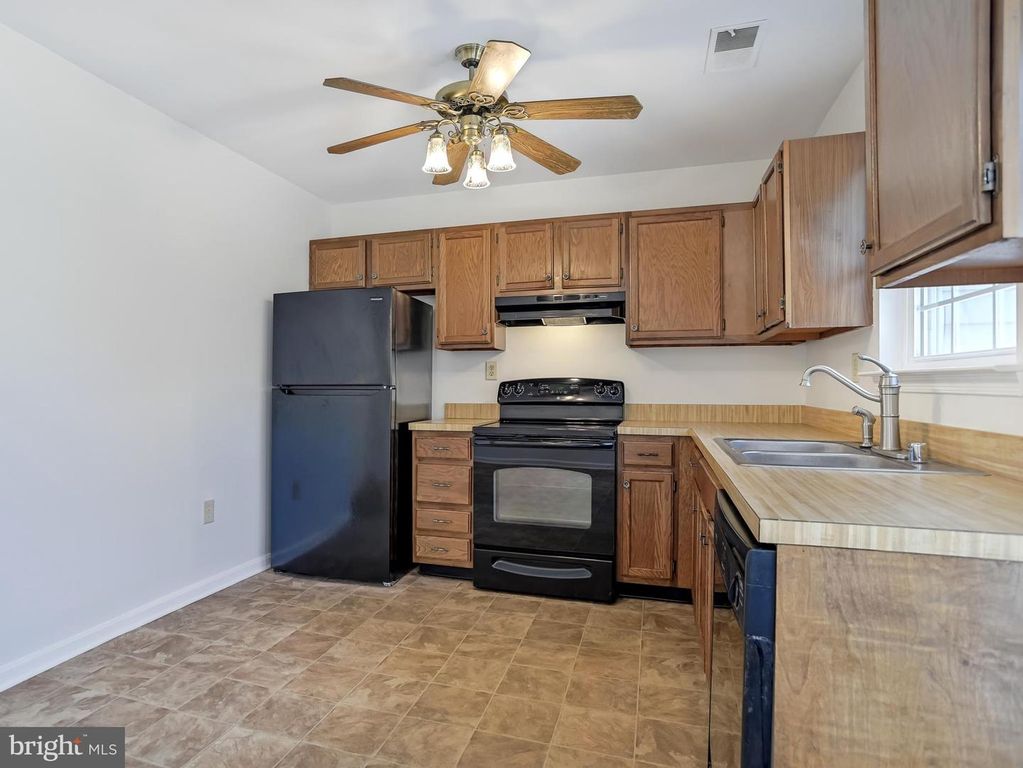 Image 8 of property listing at 3932 NORTHGATE PL, Waldorf, MD 20602