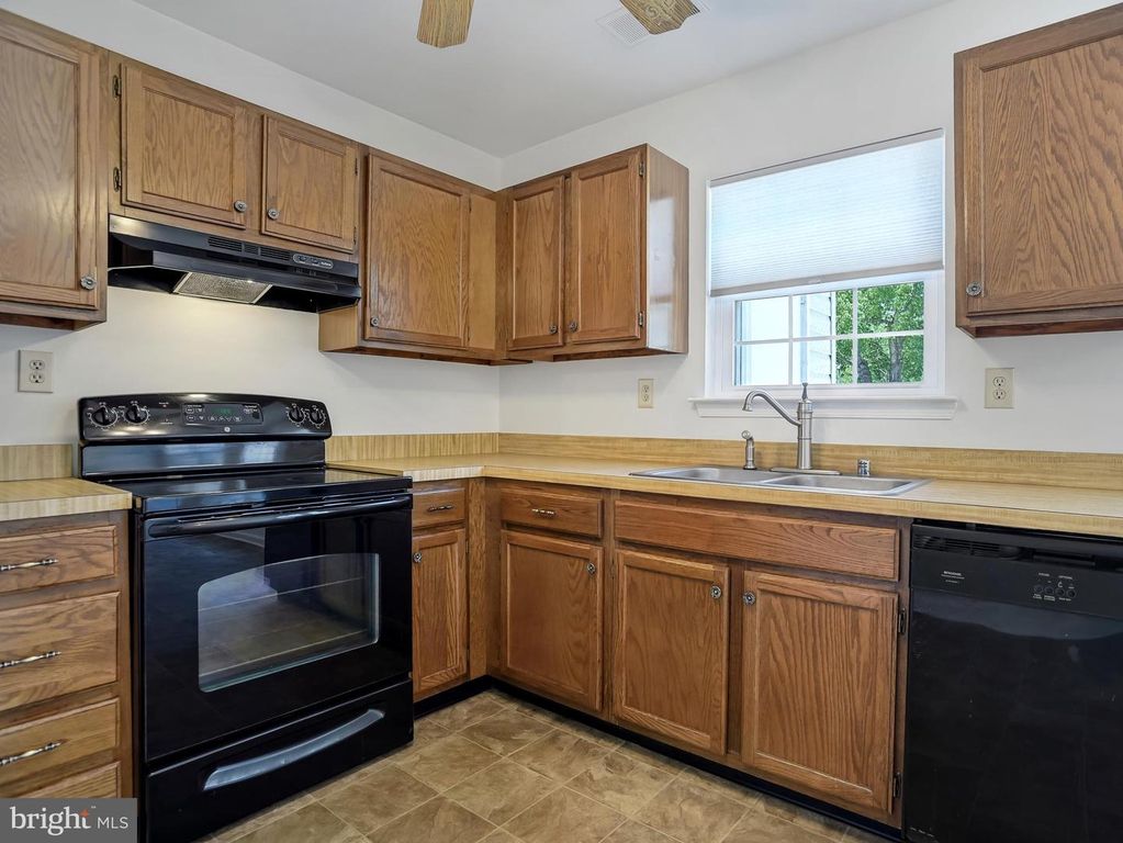 Image 9 of property listing at 3932 NORTHGATE PL, Waldorf, MD 20602
