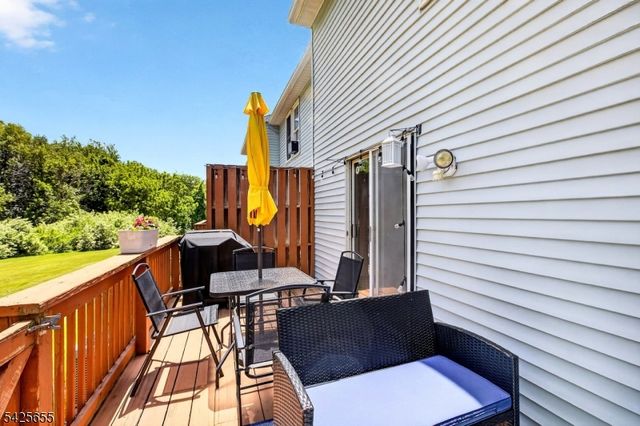 51 Liberty Ln, Franklin Boro, NJ 07416