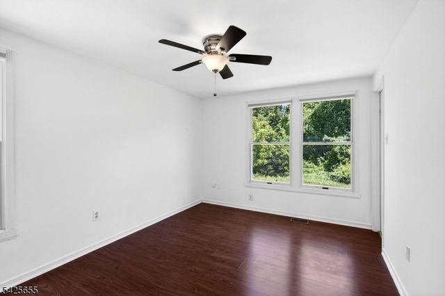 51 Liberty Ln, Franklin Boro, NJ 07416