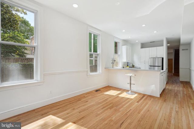 329 CONSTITUTION AVENUE, Washington, DC 20002