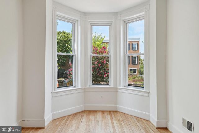 329 CONSTITUTION AVENUE, Washington, DC 20002