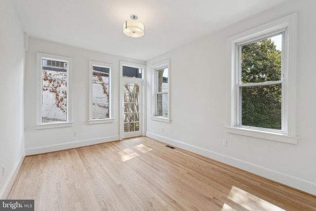 329 CONSTITUTION AVENUE, Washington, DC 20002