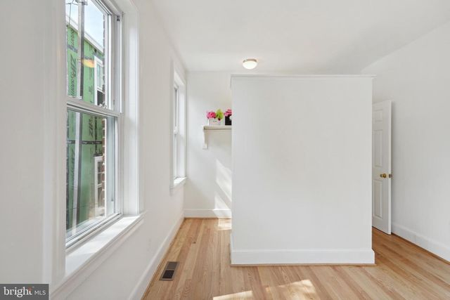 329 CONSTITUTION AVENUE, Washington, DC 20002