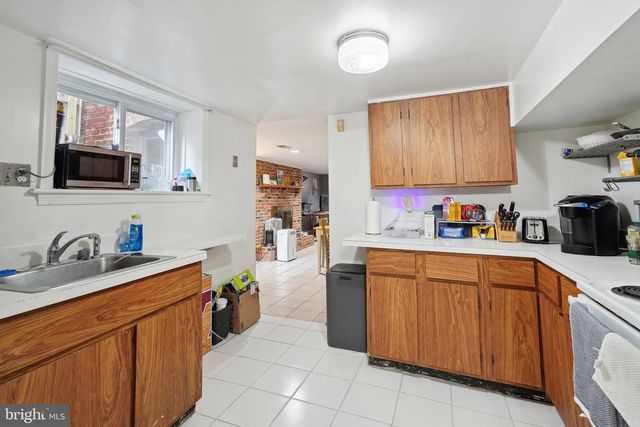 329 CONSTITUTION AVENUE, Washington, DC 20002