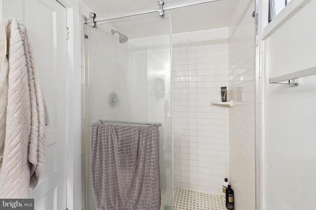 329 CONSTITUTION AVENUE, Washington, DC 20002