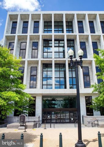 329 CONSTITUTION AVENUE, Washington, DC 20002