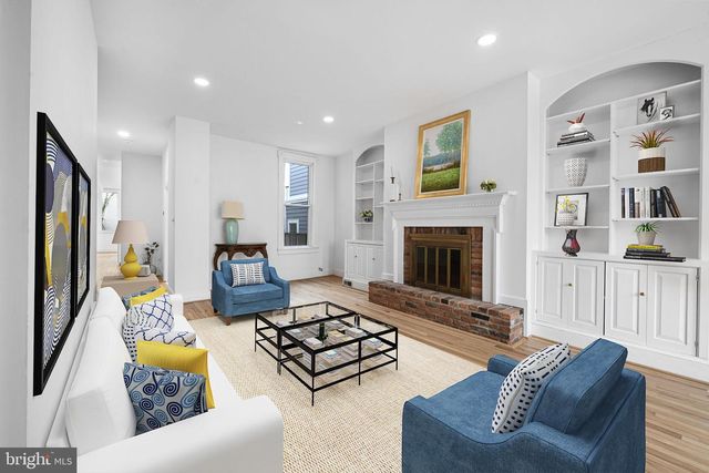 329 CONSTITUTION AVENUE, Washington, DC 20002