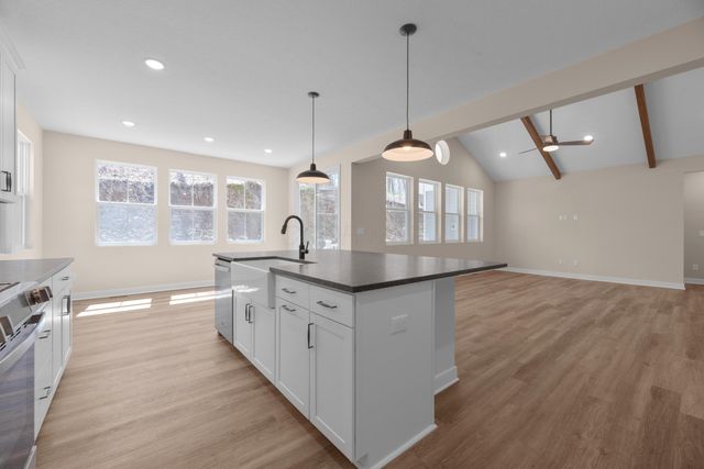 701 Grand View Drive, Howard, OH 43028