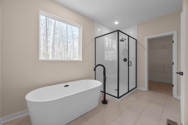 701 Grand View Drive, Howard, OH 43028