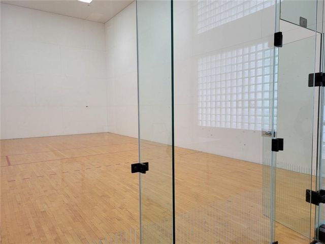 20281 E Country Club Drive E 503, Aventura, FL 33180