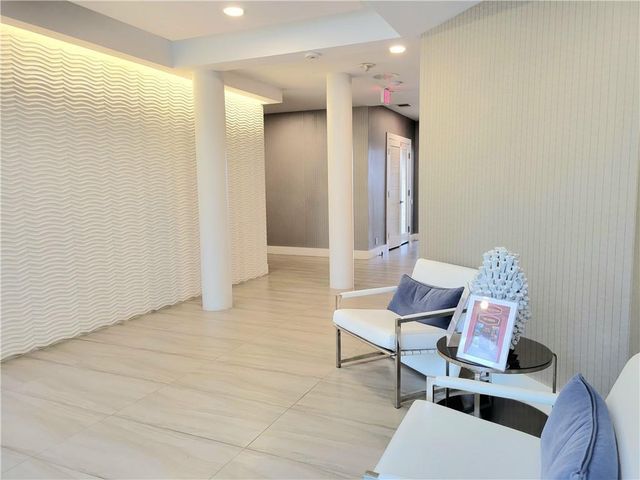 20281 E Country Club Drive E 503, Aventura, FL 33180