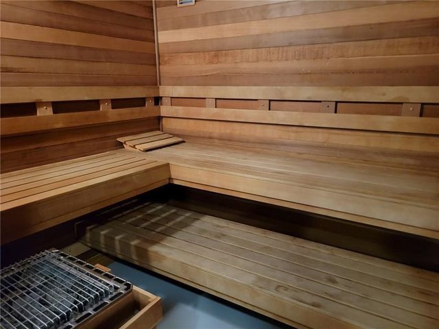 20281 E Country Club Drive E 503, Aventura, FL 33180