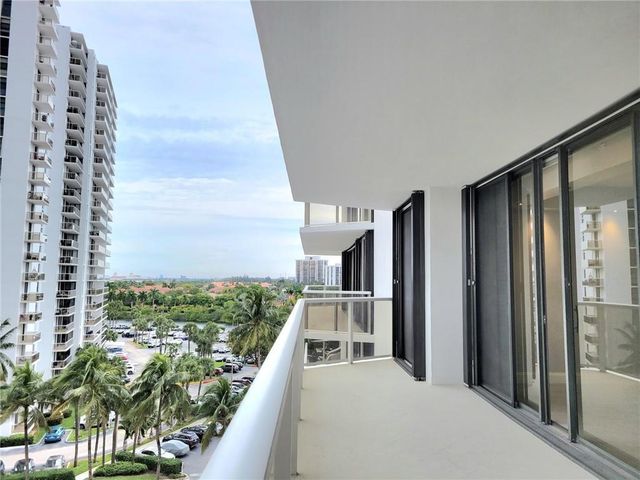 20281 E Country Club Drive E 503, Aventura, FL 33180