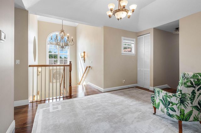 2 FIRESTONE Circle, West Palm Beach, FL 33401