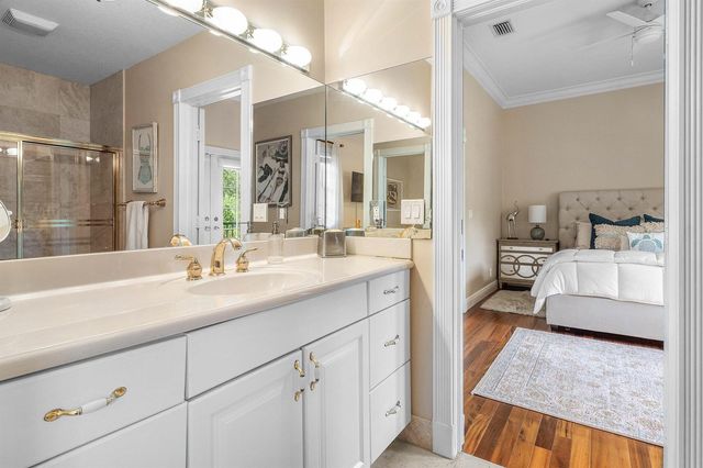 2 FIRESTONE Circle, West Palm Beach, FL 33401