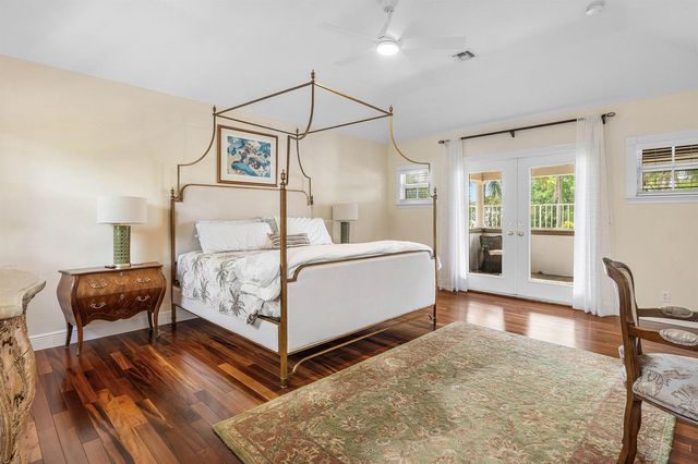 2 FIRESTONE Circle, West Palm Beach, FL 33401