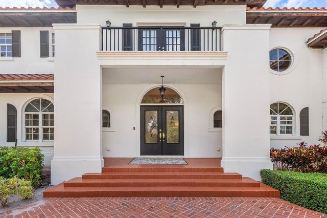 2 FIRESTONE Circle, West Palm Beach, FL 33401