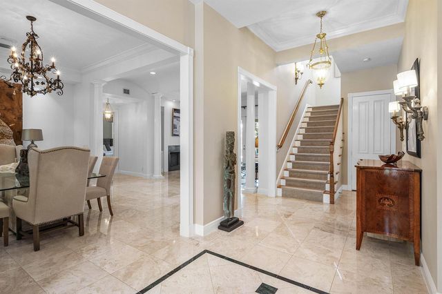 2 FIRESTONE Circle, West Palm Beach, FL 33401