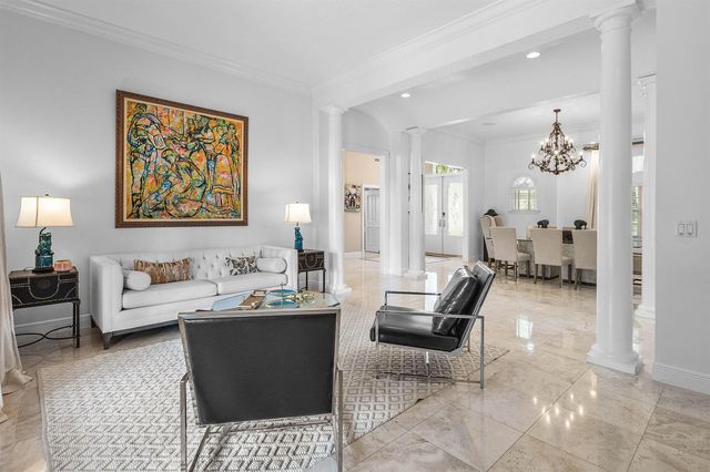 2 FIRESTONE Circle, West Palm Beach, FL 33401