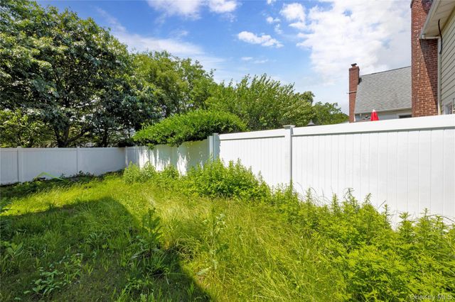 483 Merrick Road, Lynbrook, NY 11563